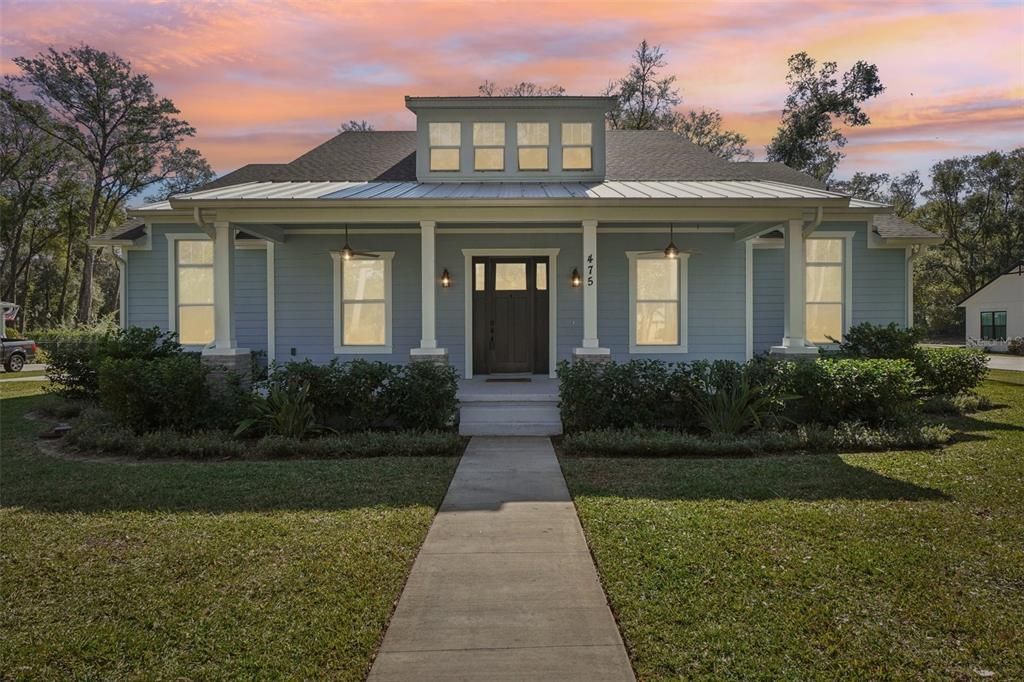 En Venta: $675,000 (4 camas, 3 baños, 2275 Pies cuadrados)