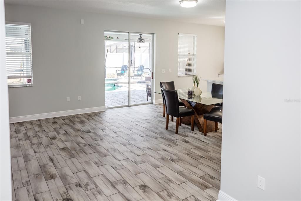 На продажу: $625,000 (6 спален, 4 ванн, 3460 Квадратных фут)