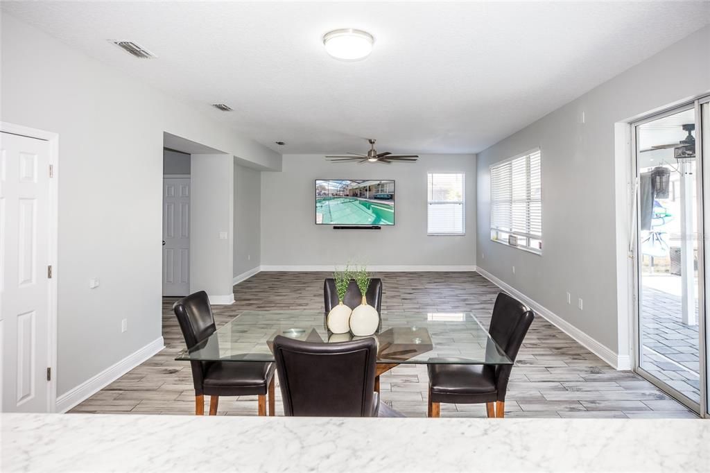 На продажу: $625,000 (6 спален, 4 ванн, 3460 Квадратных фут)