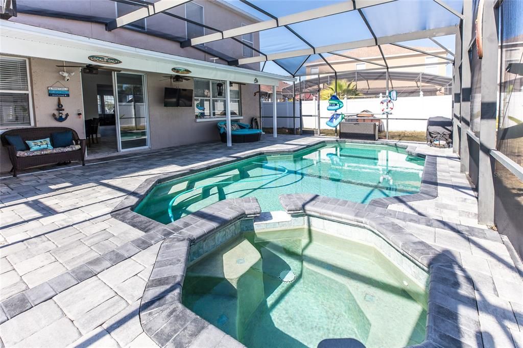 На продажу: $625,000 (6 спален, 4 ванн, 3460 Квадратных фут)