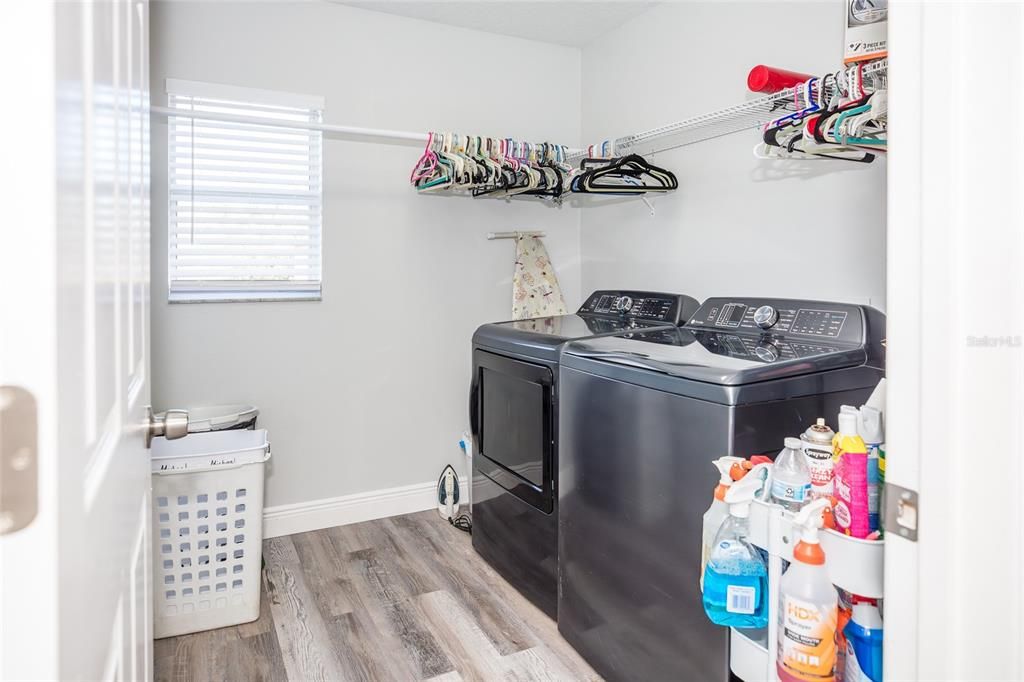 На продажу: $625,000 (6 спален, 4 ванн, 3460 Квадратных фут)