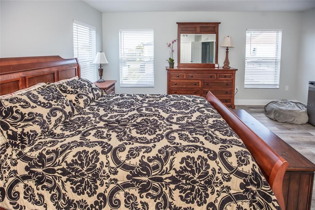 На продажу: $625,000 (6 спален, 4 ванн, 3460 Квадратных фут)