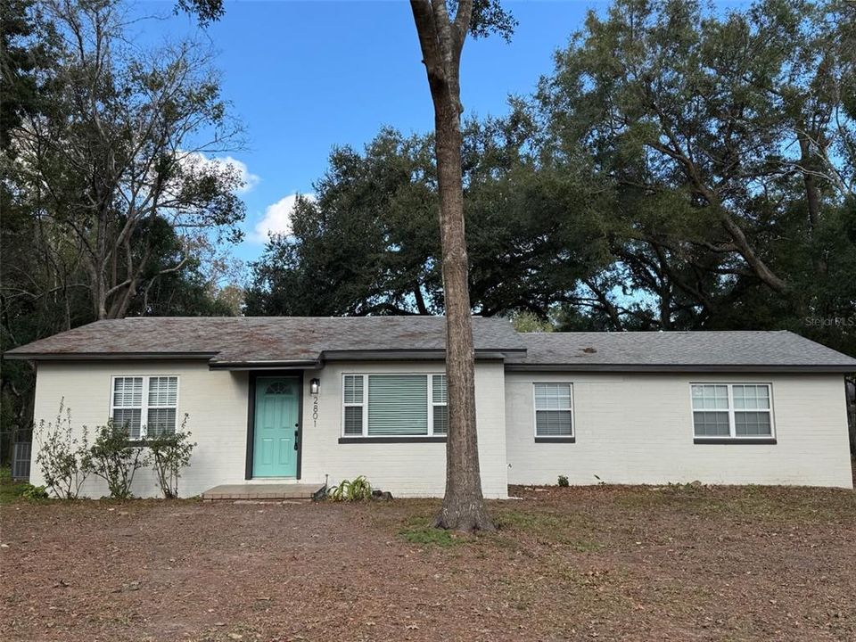 Recently Rented: $2,200 (3 beds, 2 baths, 1686 Square Feet)