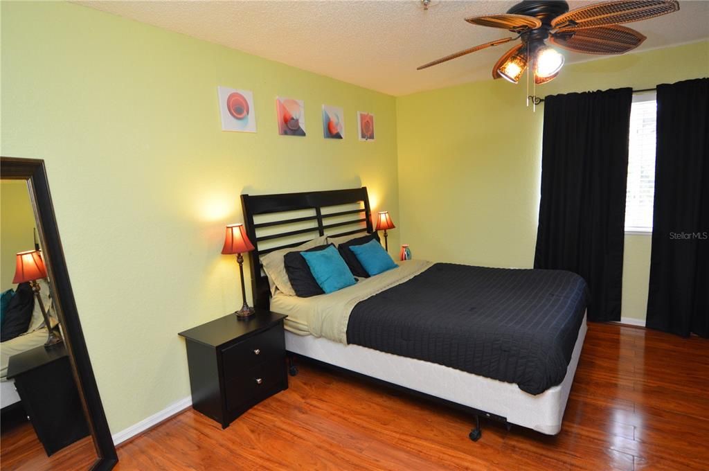 Active With Contract: $2,250 (2 beds, 2 baths, 1028 Square Feet)