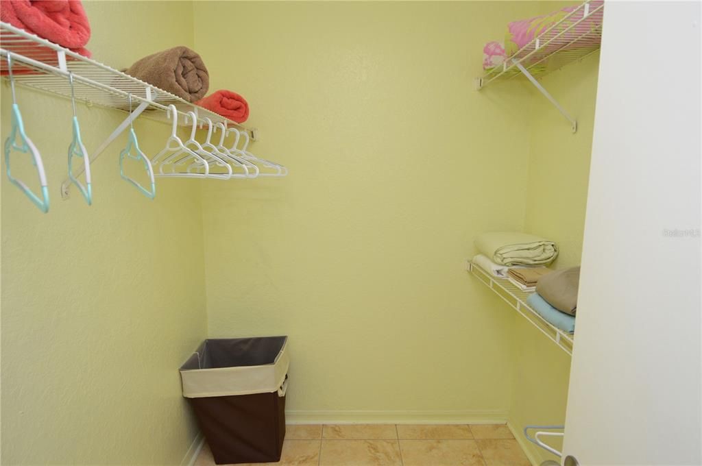 Active With Contract: $2,250 (2 beds, 2 baths, 1028 Square Feet)