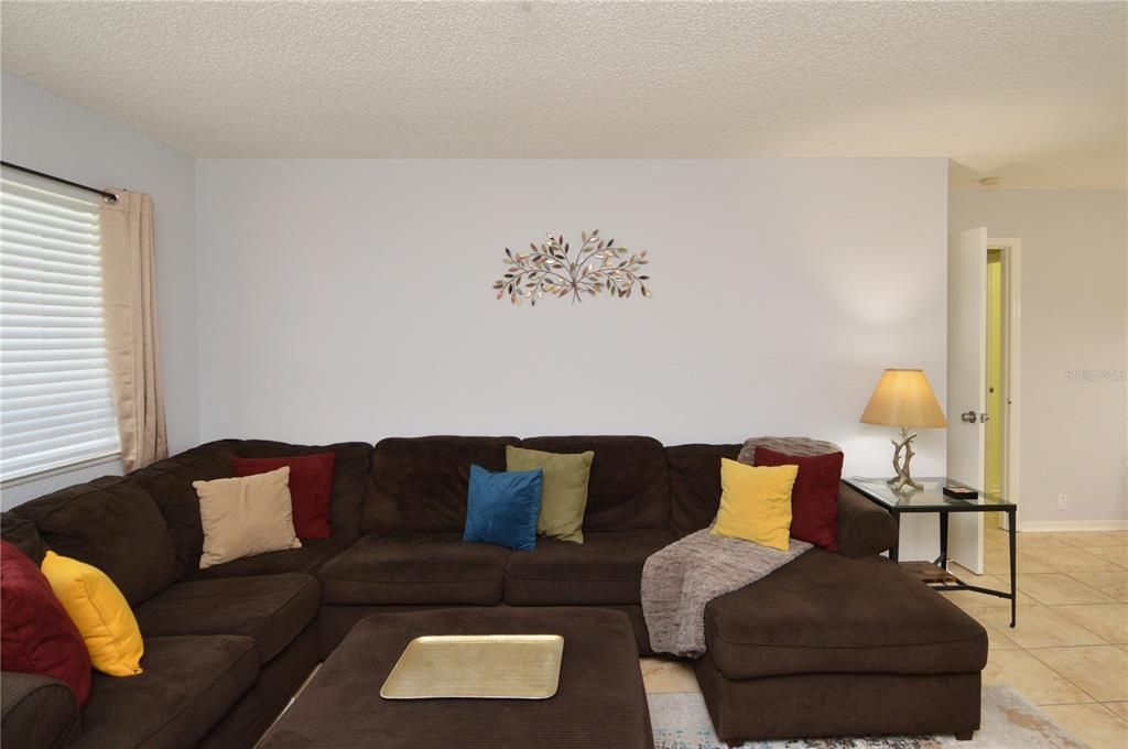 Active With Contract: $2,250 (2 beds, 2 baths, 1028 Square Feet)