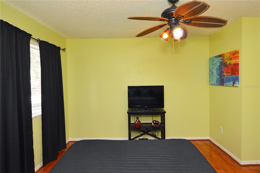Active With Contract: $2,250 (2 beds, 2 baths, 1028 Square Feet)