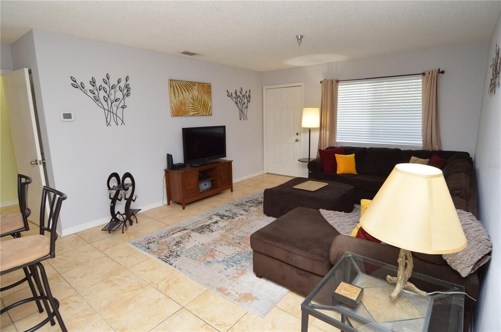Active With Contract: $2,250 (2 beds, 2 baths, 1028 Square Feet)