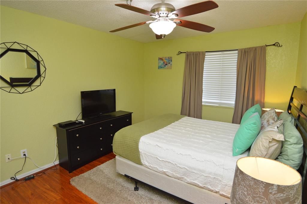 Active With Contract: $2,250 (2 beds, 2 baths, 1028 Square Feet)