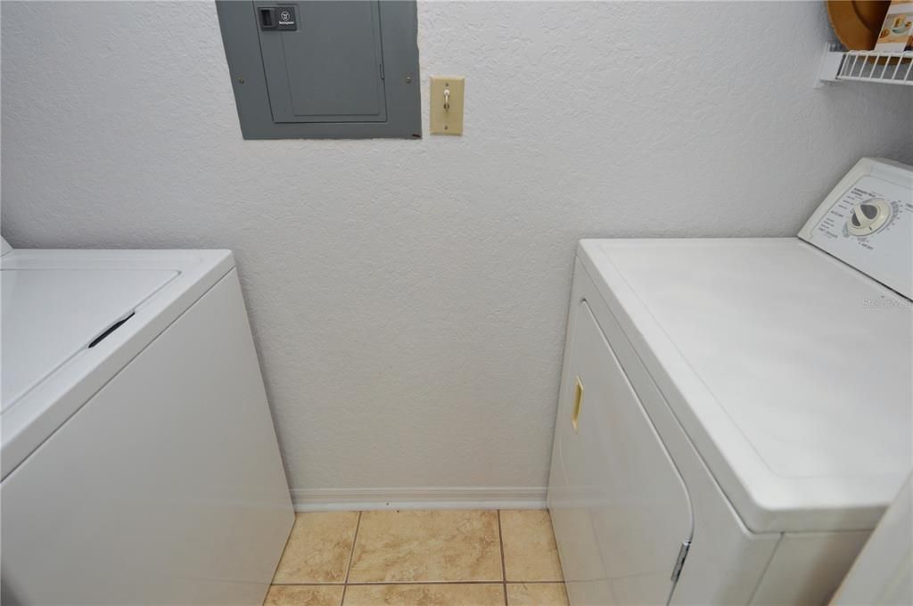 Active With Contract: $2,250 (2 beds, 2 baths, 1028 Square Feet)