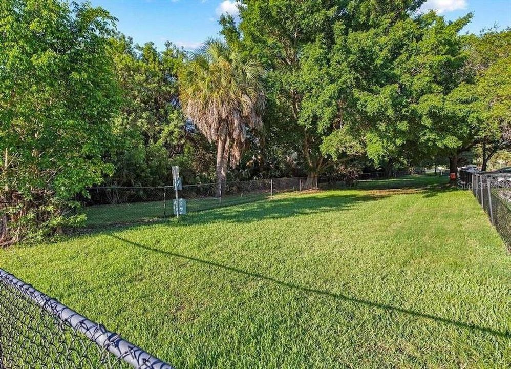 Active With Contract: $2,250 (2 beds, 2 baths, 1028 Square Feet)