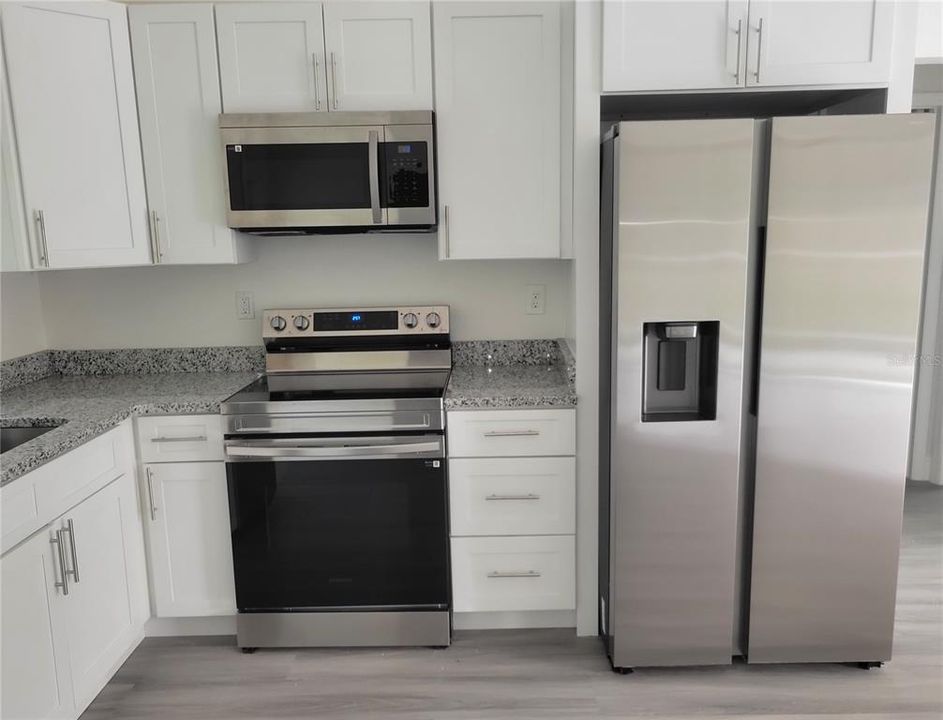 For Sale: $220,000 (3 beds, 2 baths, 1000 Square Feet)