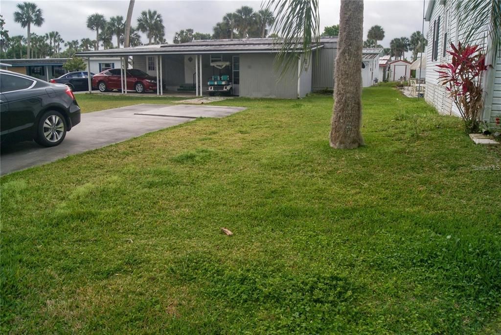 На продажу: $30,000 (0.09 acres)