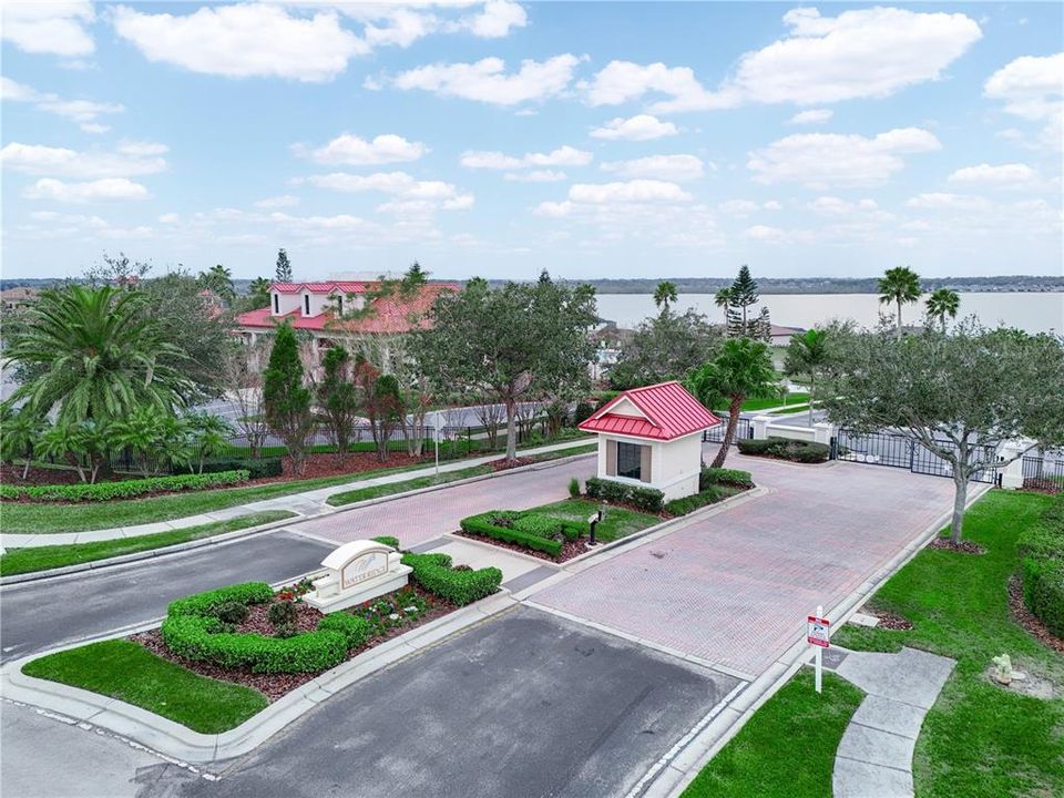 На продажу: $105,000 (0.21 acres)