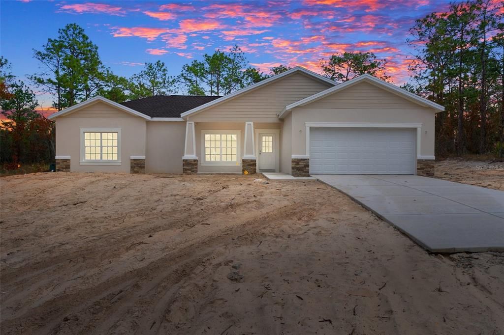 For Sale: $392,500 (4 beds, 2 baths, 1943 Square Feet)