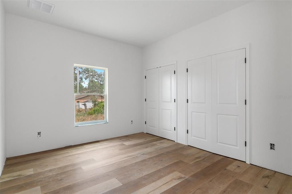 For Sale: $392,500 (4 beds, 2 baths, 1943 Square Feet)