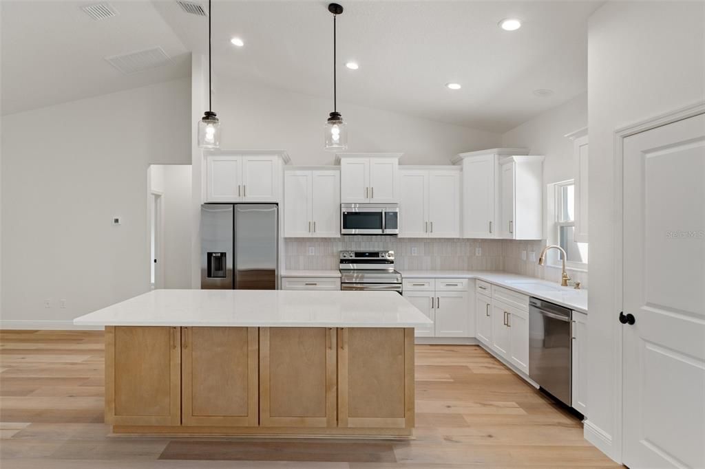 For Sale: $392,500 (4 beds, 2 baths, 1943 Square Feet)