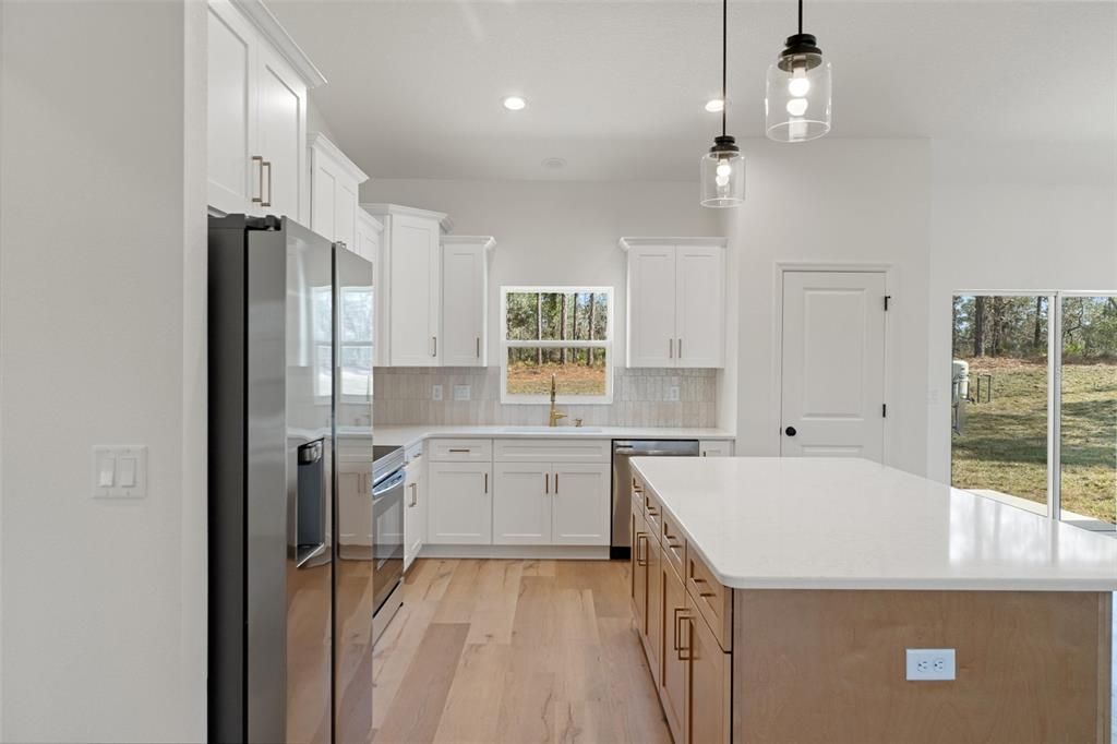 For Sale: $392,500 (4 beds, 2 baths, 1943 Square Feet)
