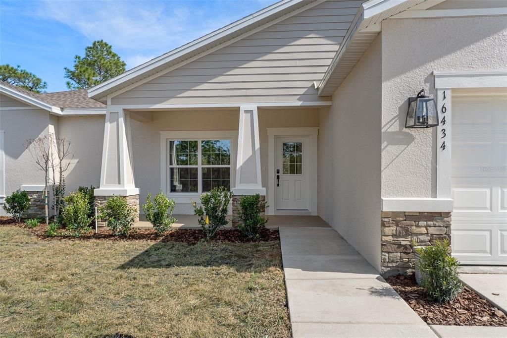 For Sale: $392,500 (4 beds, 2 baths, 1943 Square Feet)