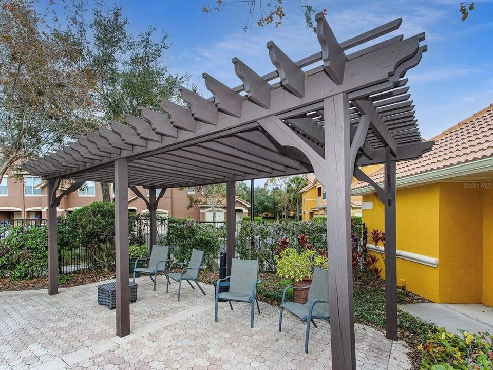 Active With Contract: $1,890 (3 beds, 2 baths, 1369 Square Feet)