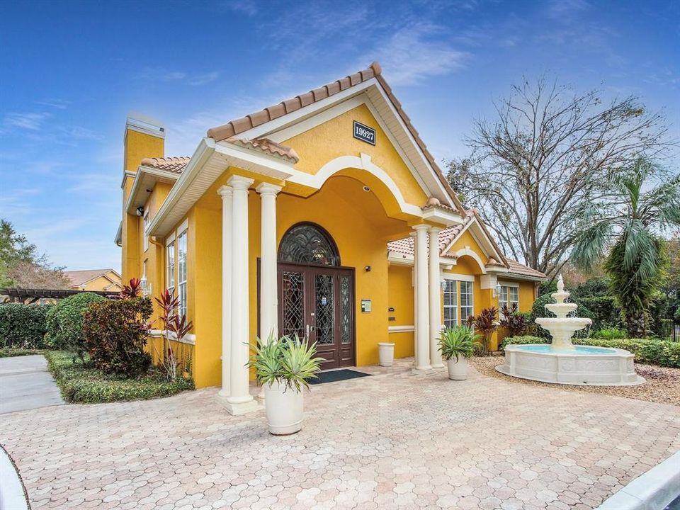 Active With Contract: $1,890 (3 beds, 2 baths, 1369 Square Feet)