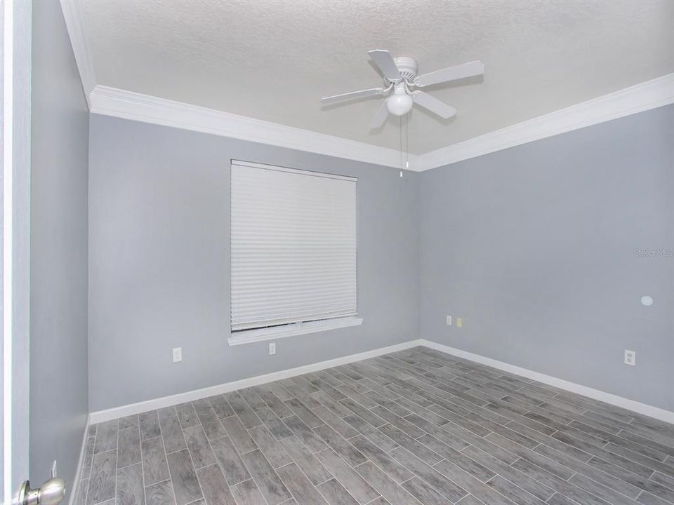 Active With Contract: $1,890 (3 beds, 2 baths, 1369 Square Feet)