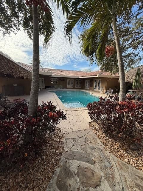 Active With Contract: $595,000 (4 beds, 3 baths, 2279 Square Feet)