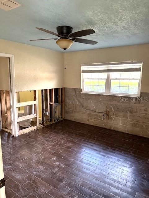 Active With Contract: $595,000 (4 beds, 3 baths, 2279 Square Feet)