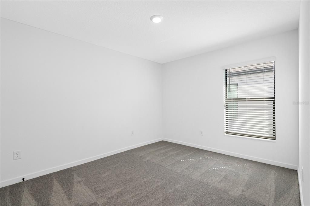 Active With Contract: $312,900 (3 beds, 2 baths, 1498 Square Feet)