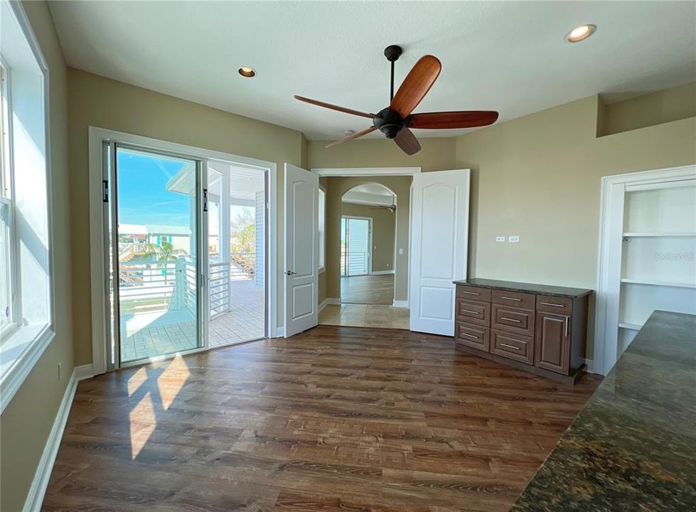 For Sale: $1,200,000 (4 beds, 4 baths, 3196 Square Feet)