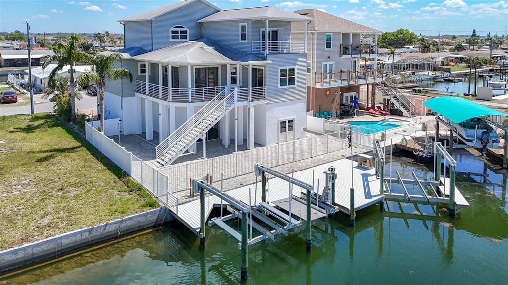 For Sale: $1,200,000 (4 beds, 4 baths, 3196 Square Feet)