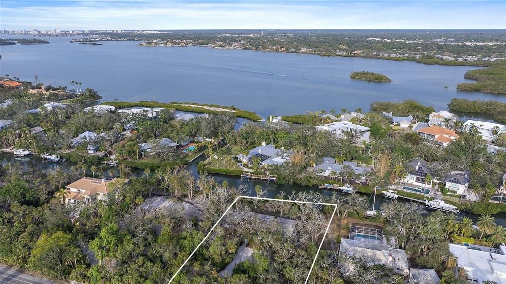For Sale: $2,995,000 (0.61 acres)