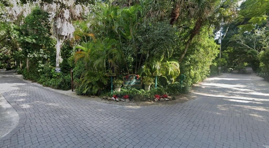 For Sale: $2,995,000 (0.61 acres)