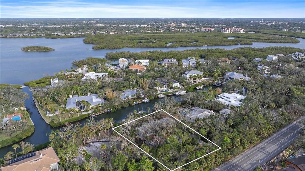 For Sale: $2,995,000 (0.61 acres)