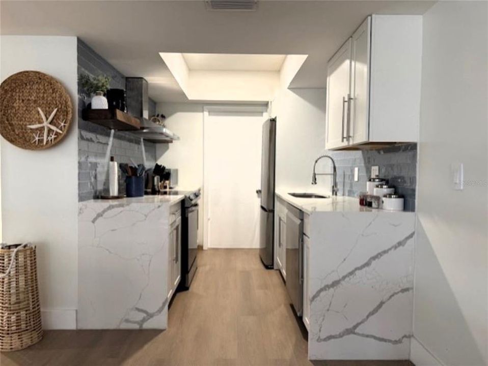 В аренду: $3,000 (2 спален, 2 ванн, 1031 Квадратных фут)