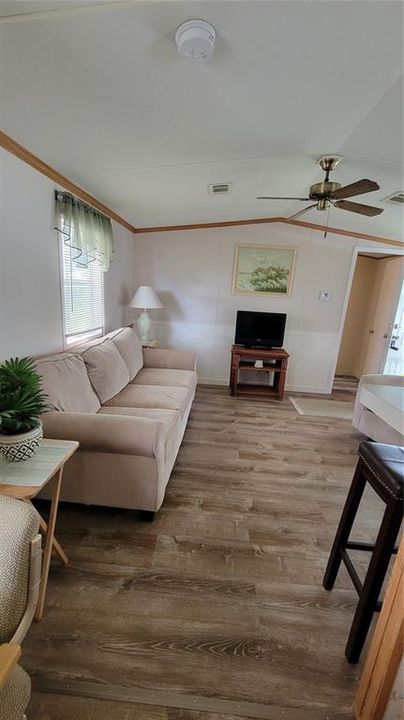 待售: $139,000 (2 贝兹, 1 浴室, 672 平方英尺)