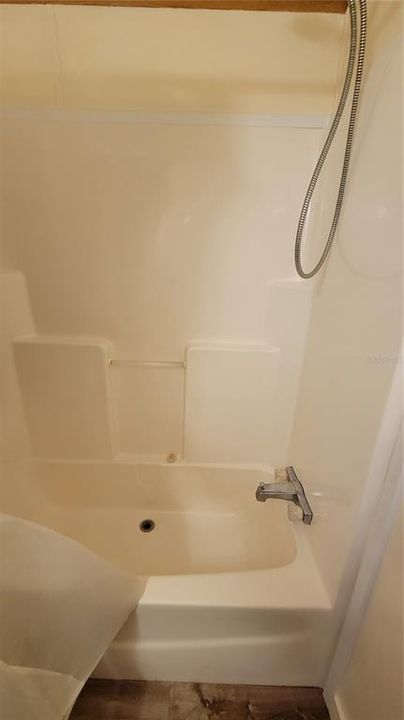 待售: $139,000 (2 贝兹, 1 浴室, 672 平方英尺)