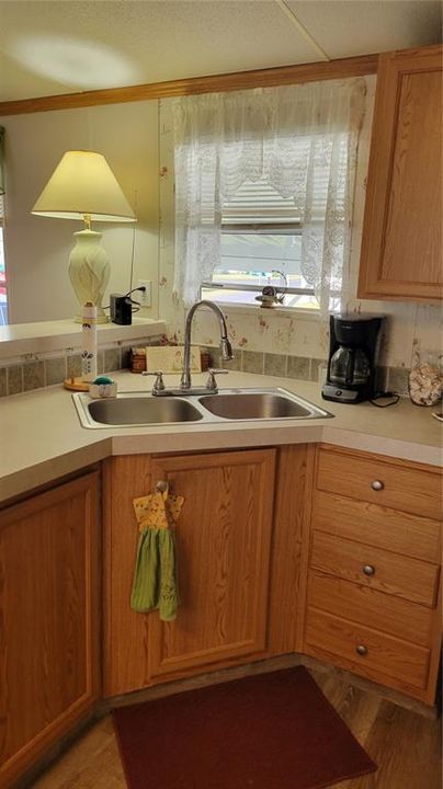 待售: $139,000 (2 贝兹, 1 浴室, 672 平方英尺)