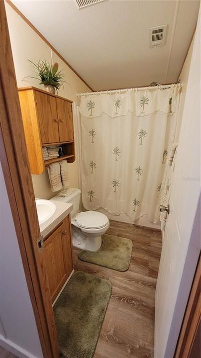 待售: $139,000 (2 贝兹, 1 浴室, 672 平方英尺)