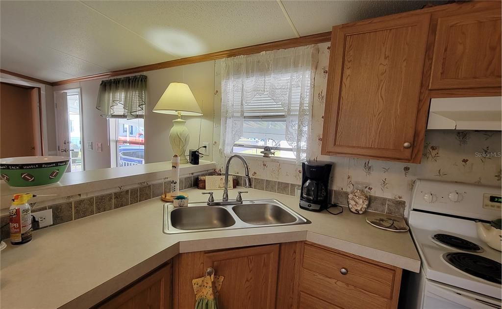 待售: $139,000 (2 贝兹, 1 浴室, 672 平方英尺)