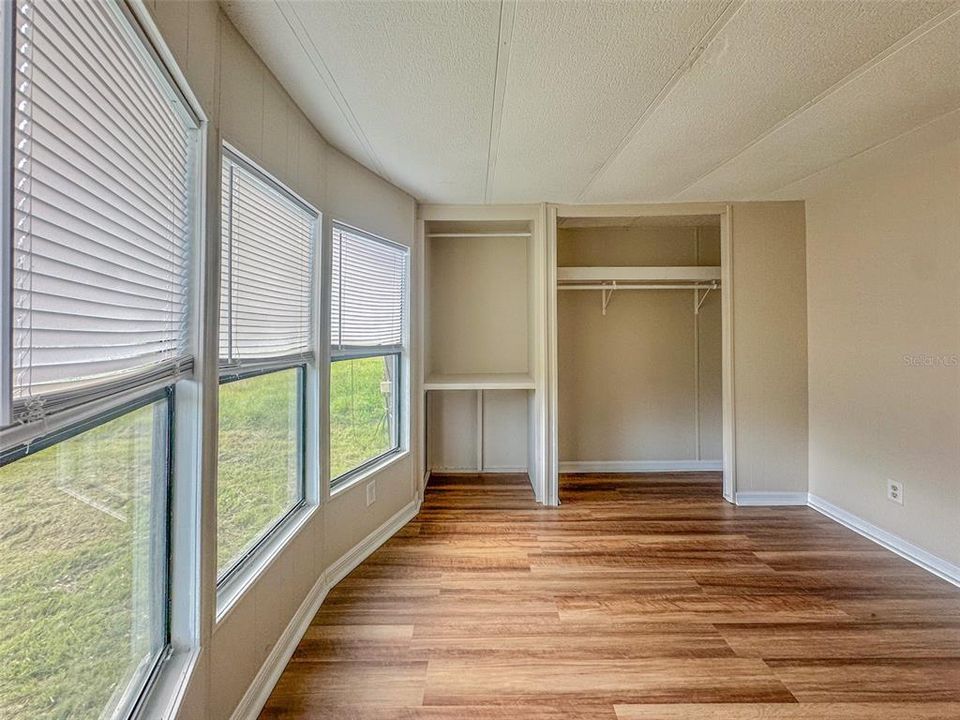 For Sale: $339,900 (8 beds, 0 baths, 3336 Square Feet)