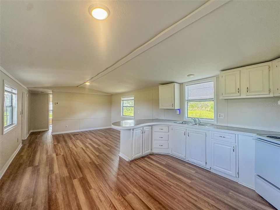 For Sale: $339,900 (8 beds, 0 baths, 3336 Square Feet)