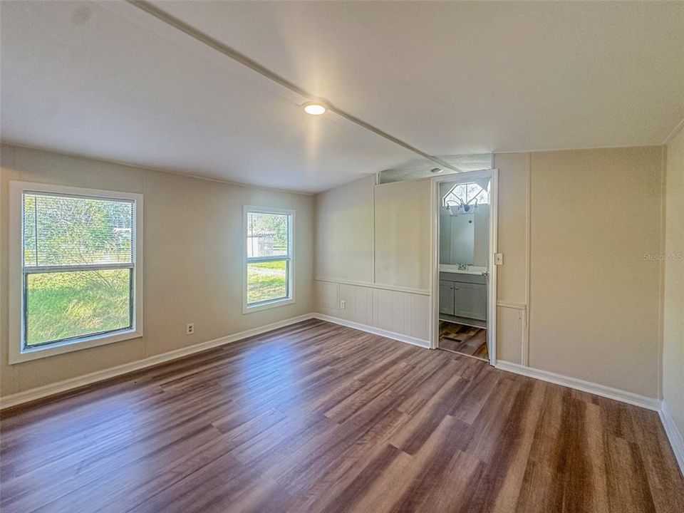 For Sale: $339,900 (8 beds, 0 baths, 3336 Square Feet)