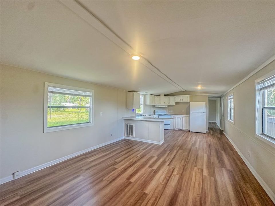 For Sale: $339,900 (8 beds, 0 baths, 3336 Square Feet)