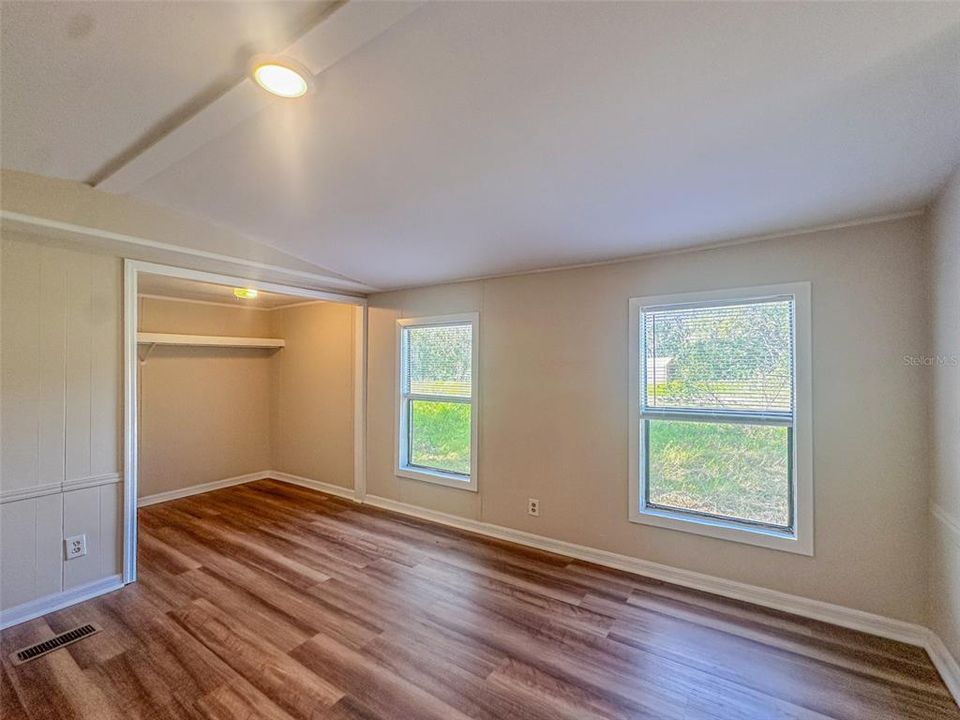 For Sale: $339,900 (8 beds, 0 baths, 3336 Square Feet)