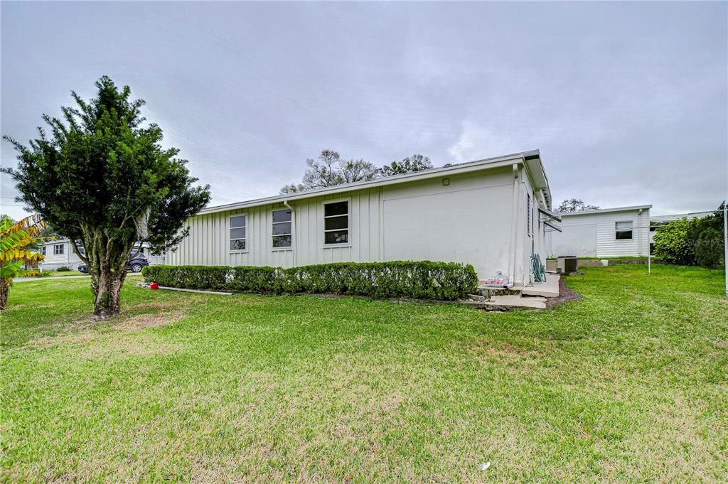 На продажу: $115,000 (2 спален, 2 ванн, 984 Квадратных фут)