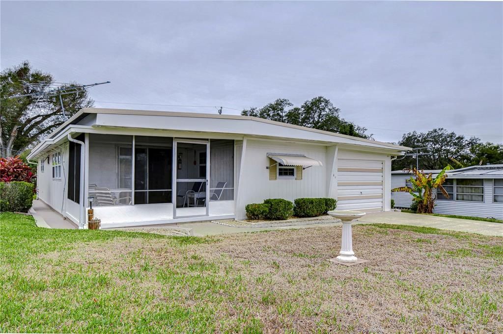 На продажу: $115,000 (2 спален, 2 ванн, 984 Квадратных фут)