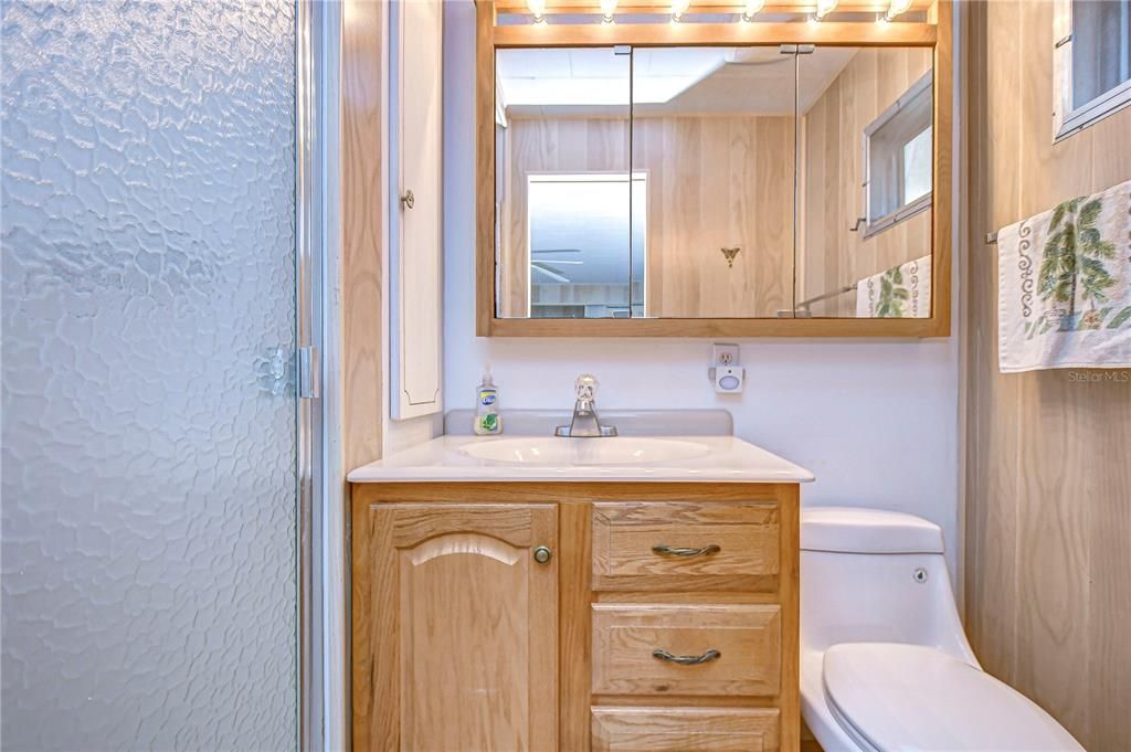 На продажу: $115,000 (2 спален, 2 ванн, 984 Квадратных фут)