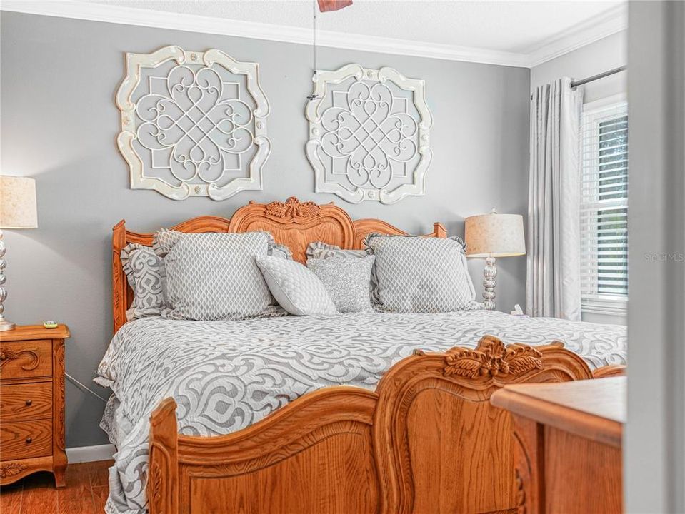 待售: $165,000 (2 贝兹, 2 浴室, 1276 平方英尺)