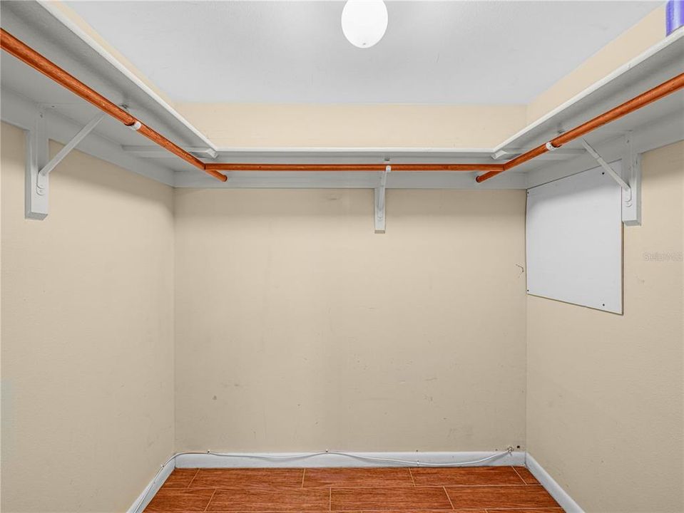 待售: $165,000 (2 贝兹, 2 浴室, 1276 平方英尺)